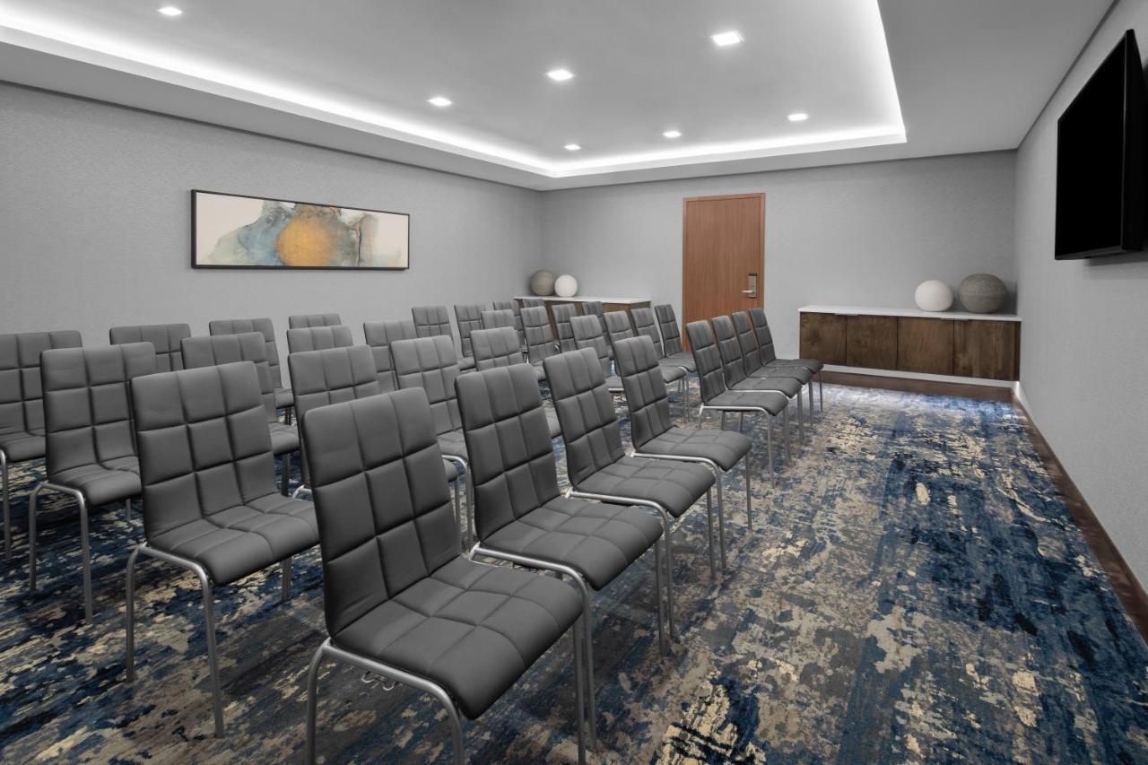 Ac Hotel By Marriott Charlotte Ballantyne 외부 사진